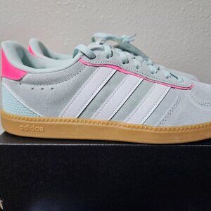 New Adidas Breaknet Sleek J size 6 youth/7 womens mint pink